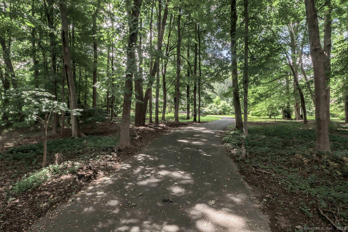 32 Locust Road