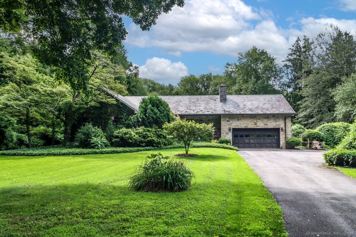 32 Locust Road