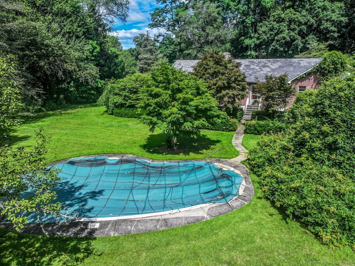 Greenwich, Connecticut 06831, United States, 3 Bedrooms Bedrooms, ,3 BathroomsBathrooms,Residential,Active,223602