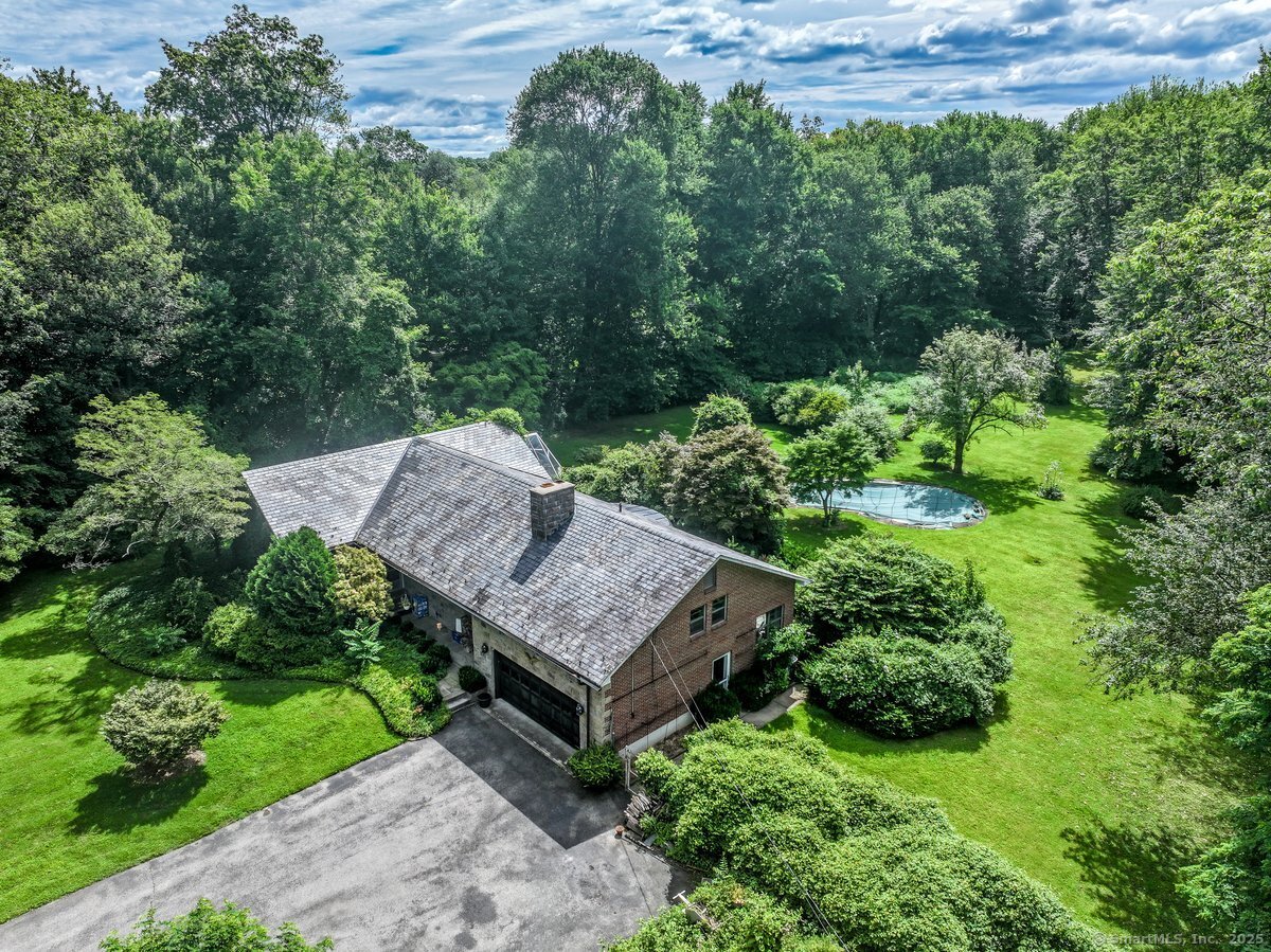 Greenwich, Connecticut 06831, United States, 3 Bedrooms Bedrooms, ,3 BathroomsBathrooms,Residential,Active,223602