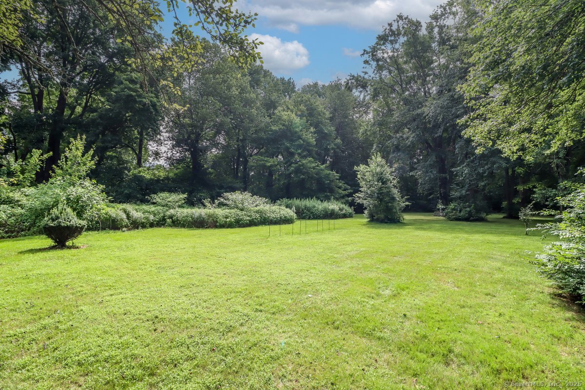 Greenwich, Connecticut 06831, United States, 3 Bedrooms Bedrooms, ,3 BathroomsBathrooms,Residential,Active,223602