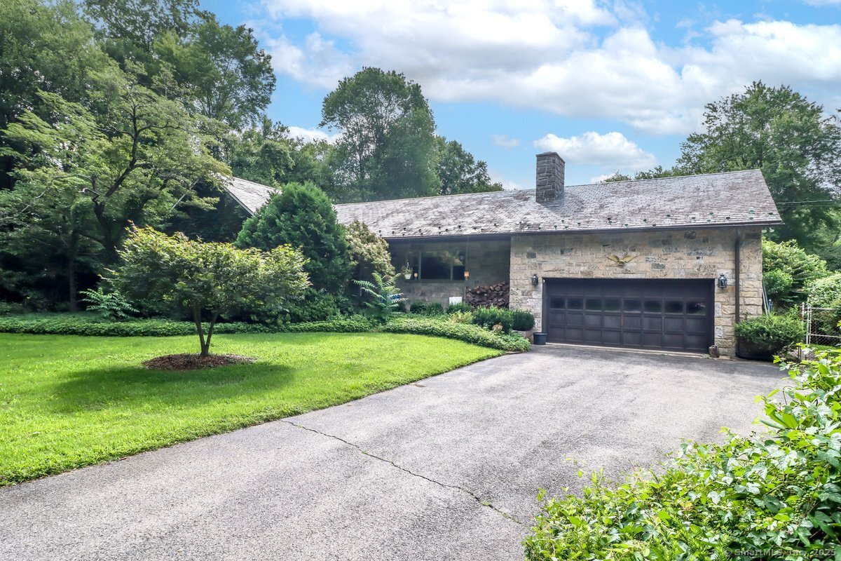 32 Locust Road