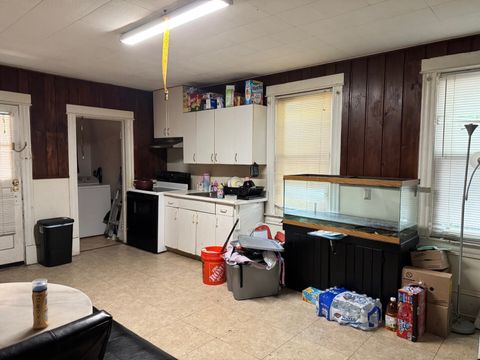 Tiny photo for 231 School Street, Manchester, CT 06040 (MLS # 24144167)