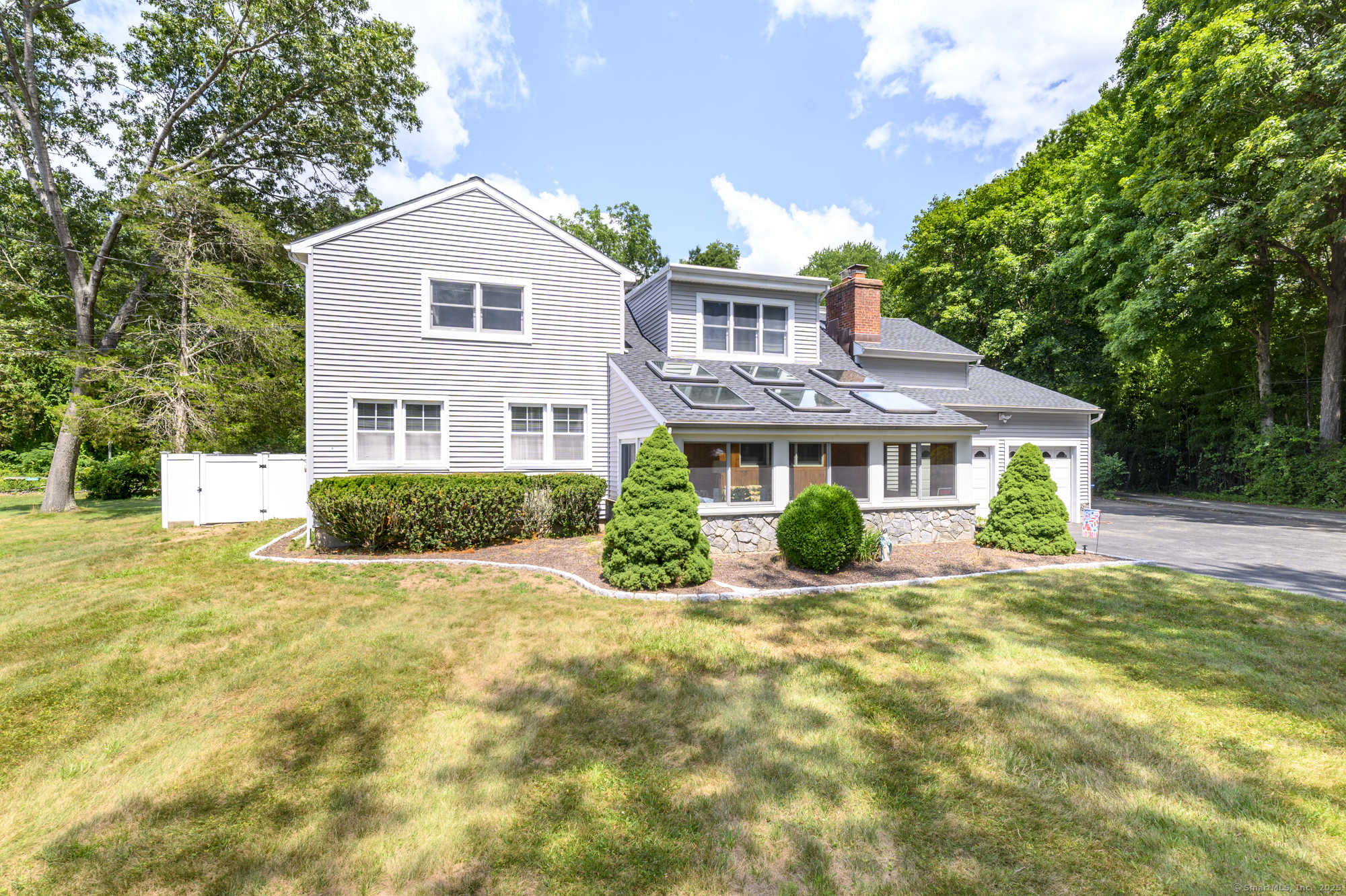 2 Thistle Road