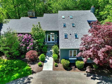 66 Penny Lane Woodbridge CT 06525