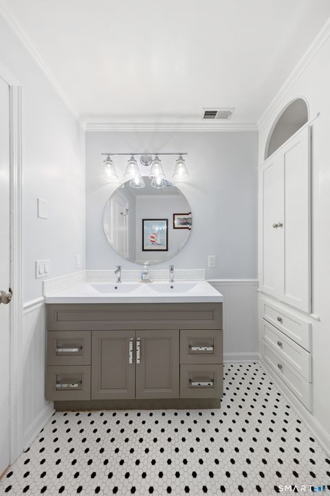 Tiny photo for 3 Revere Road, Darien, CT 06820 (MLS # 24155147)