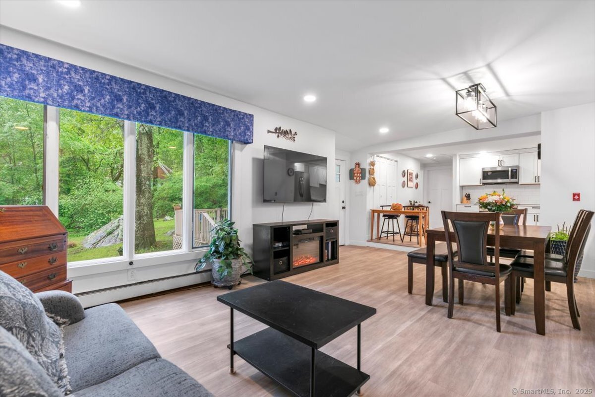 73 North Road, Waterford, Connecticut image 10