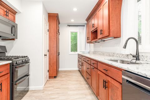 Tiny photo for 3 Talcott Glen #D, Farmington, CT 06032 (MLS # 24133861)