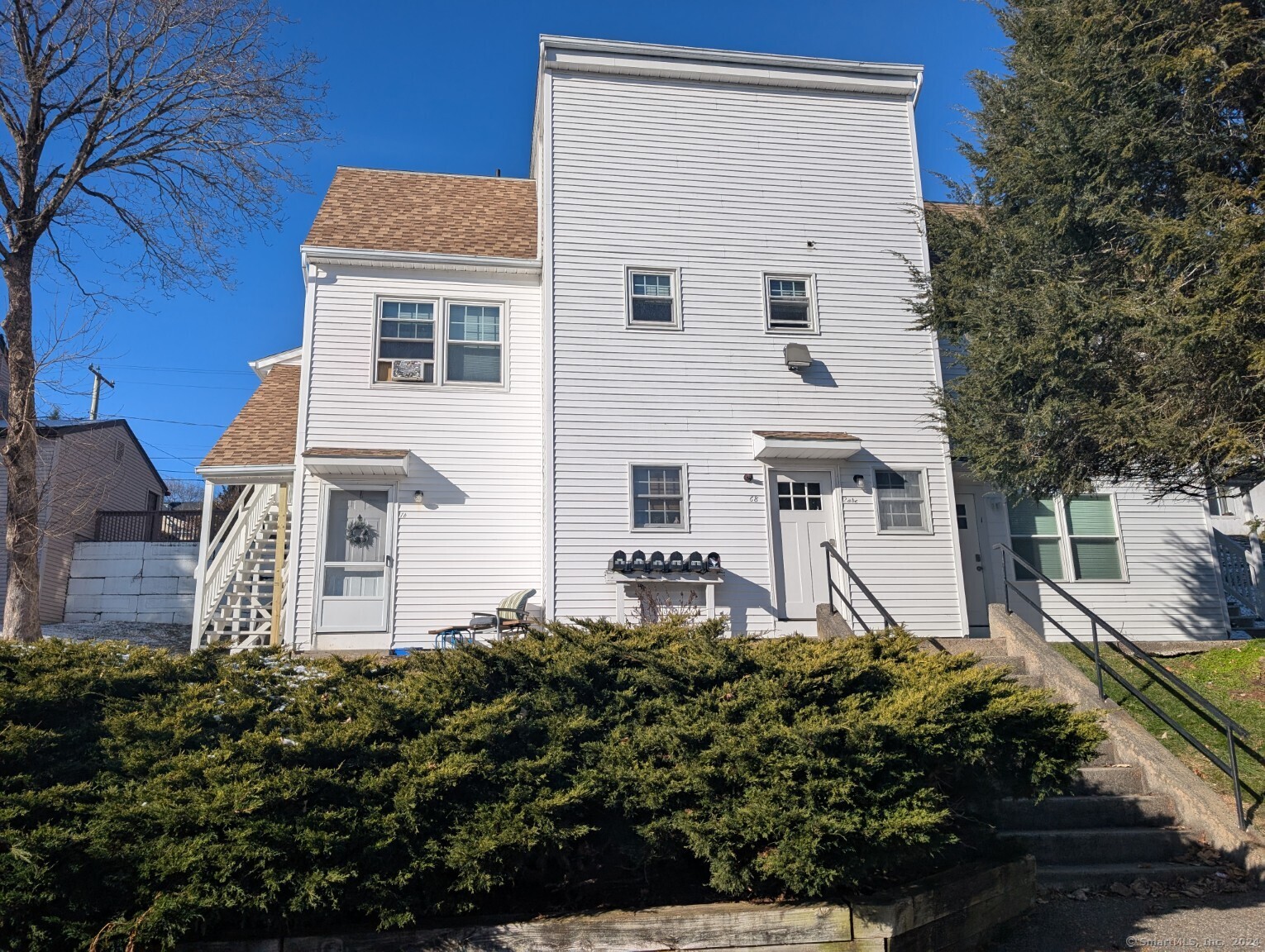 66 Terrace Avenue, Naugatuck, Connecticut - 1 Bathrooms  
3 Rooms - 