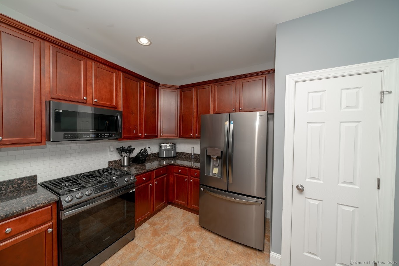 2 Jacobi Drive #2, Windsor, Connecticut image 5