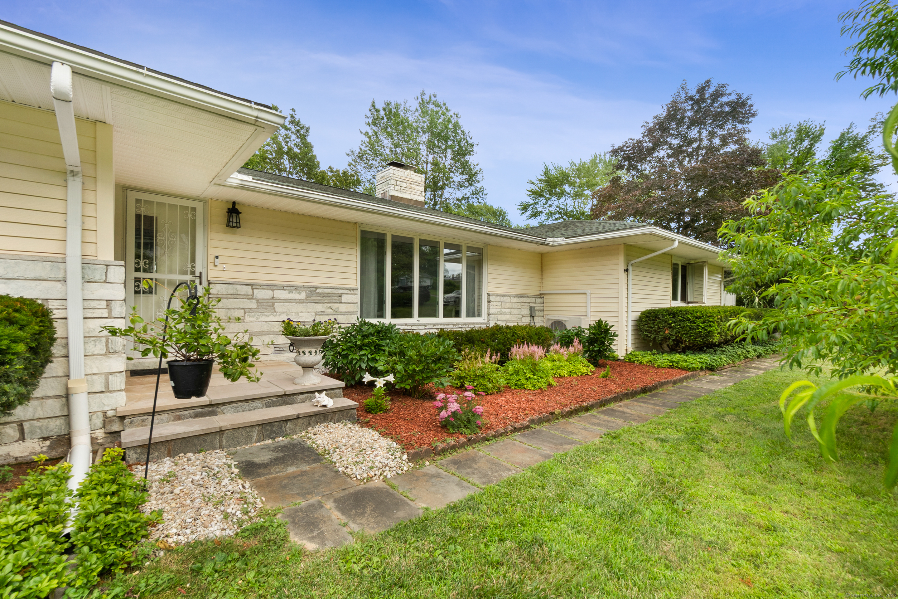 5 Blackthorn Drive