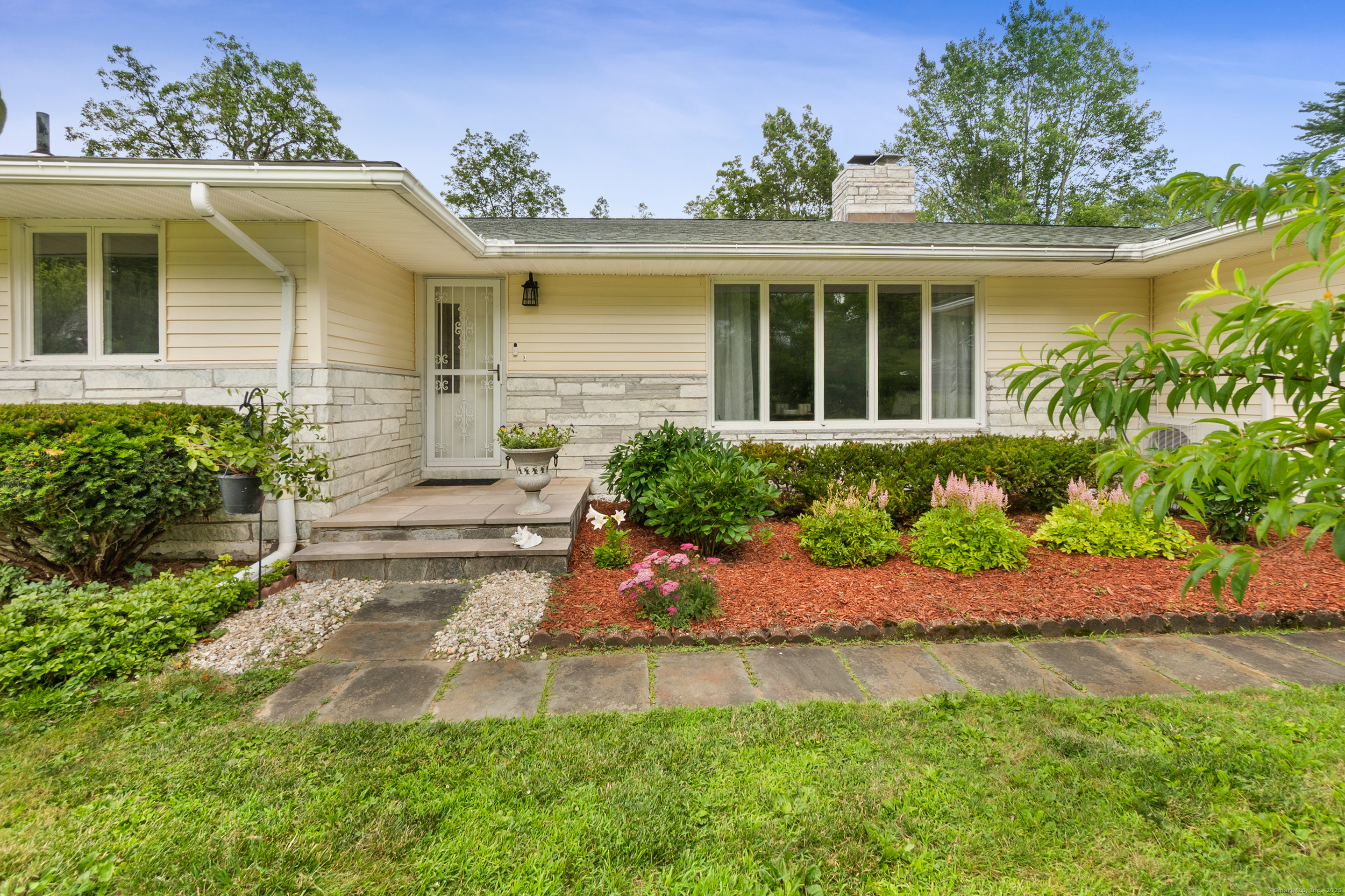 5 Blackthorn Drive