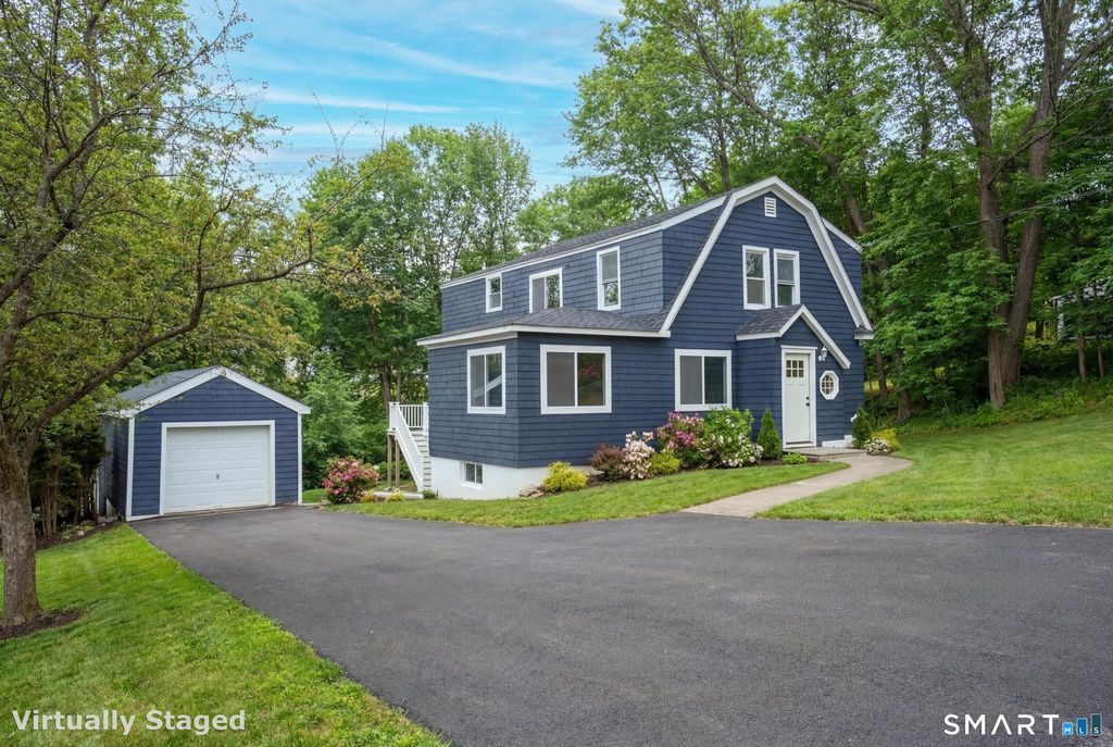 Photo of 6 Juniper Ridge Drive, Danbury, CT 06811 (MLS # 24160348)