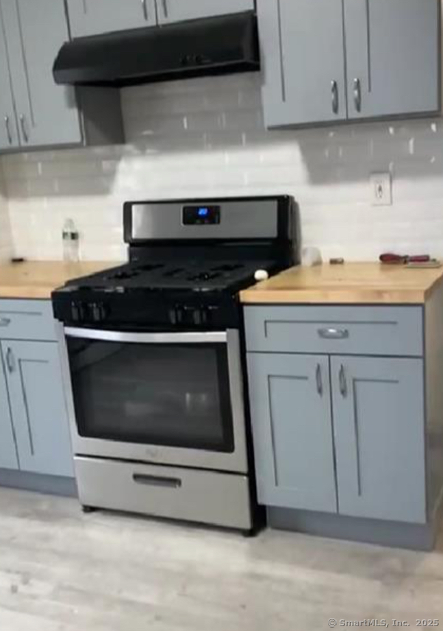 Rental Property at Maple Street 3, Bridgeport, Connecticut - Bedrooms: 3 
Bathrooms: 1 
Rooms: 6  - $2,250 MO.