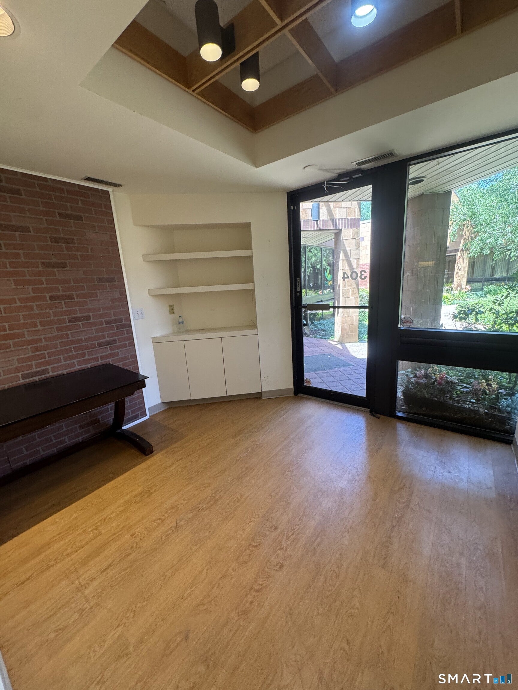 1 Bradley Road 304
