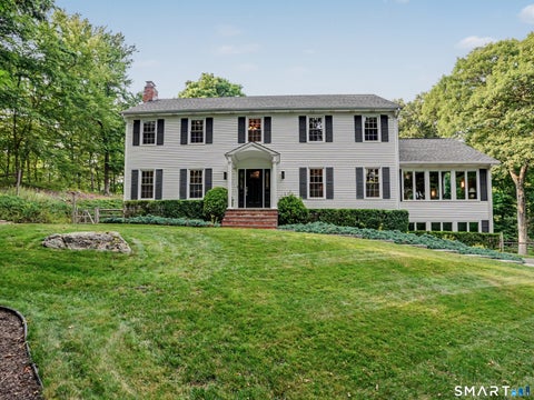Homes For Sale - 16 Banks Hill Place<br/> Ridgefield, CT 06877