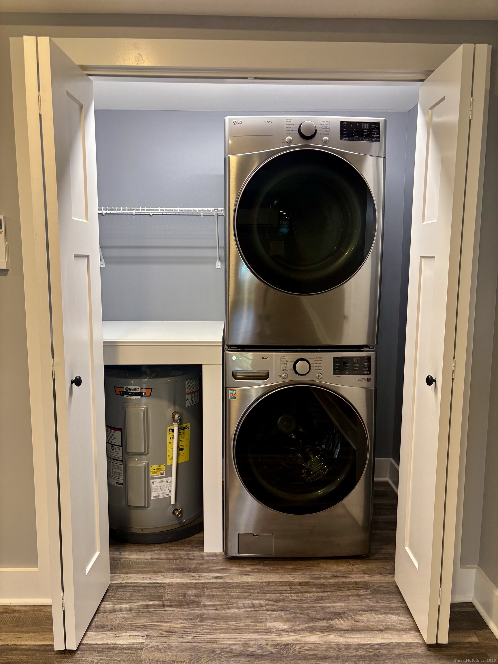 303 Norwich New London Turnpike D