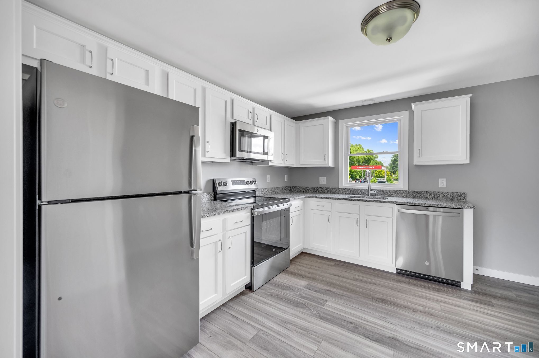 90 Woodhouse Avenue 4