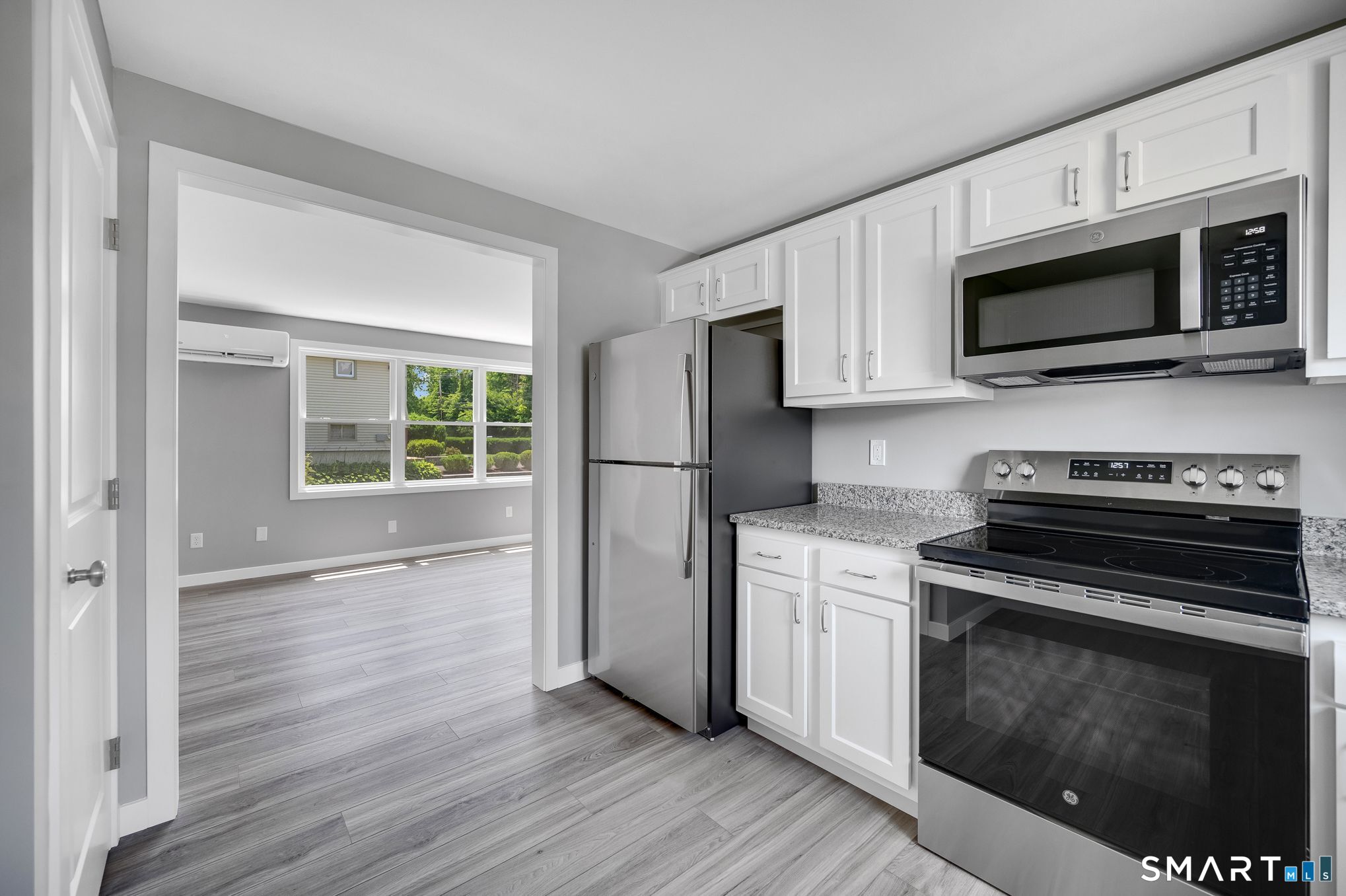 90 Woodhouse Avenue 4