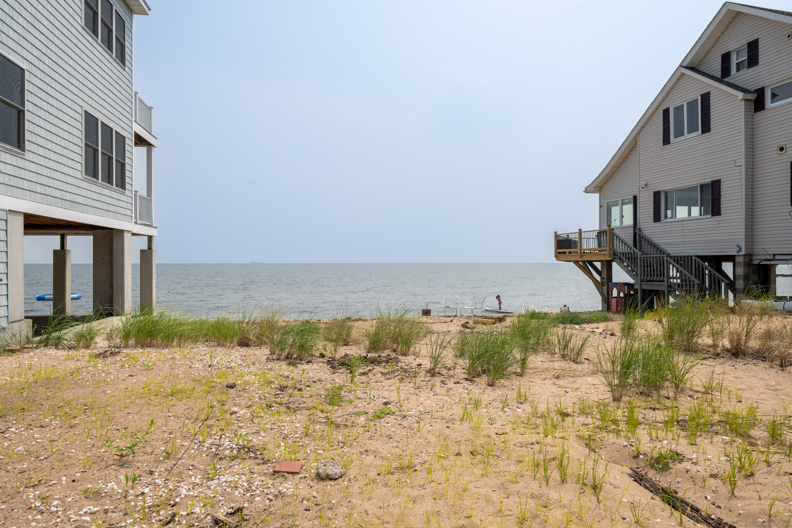 262 & 264 Cosey Beach Avenue