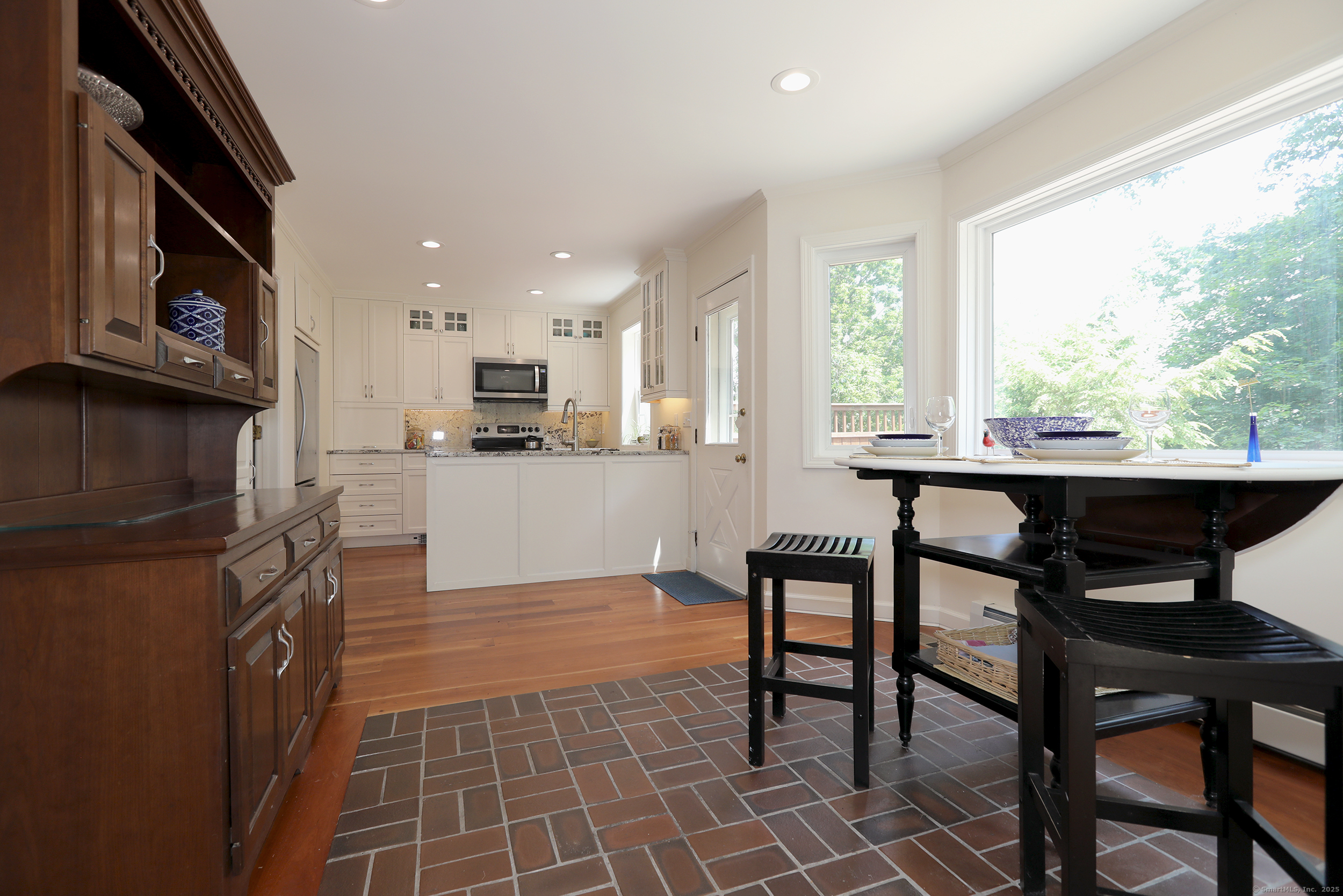 9 River Bend Lane