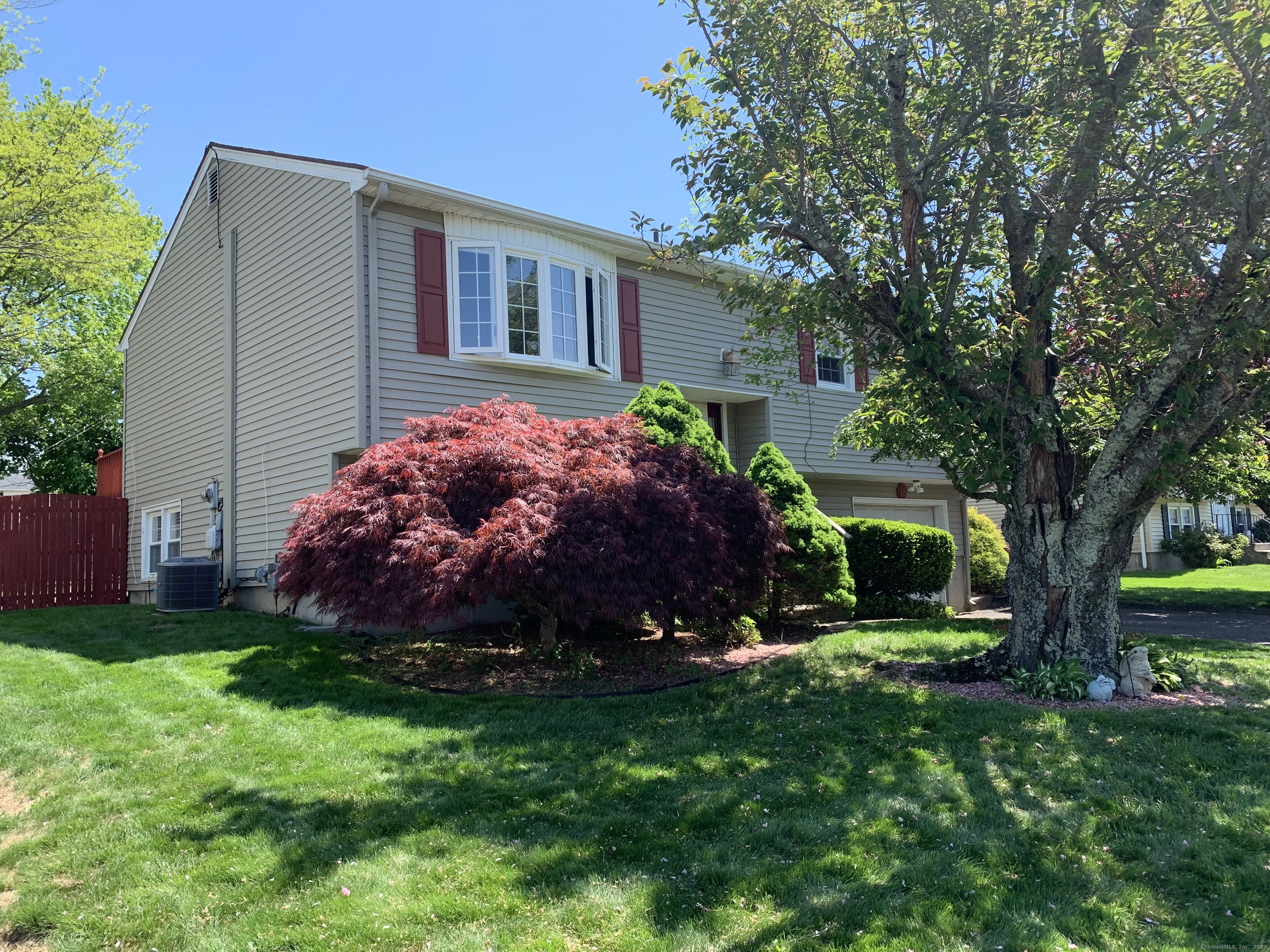48 Tawny Thrush Road, Naugatuck, Connecticut image 3