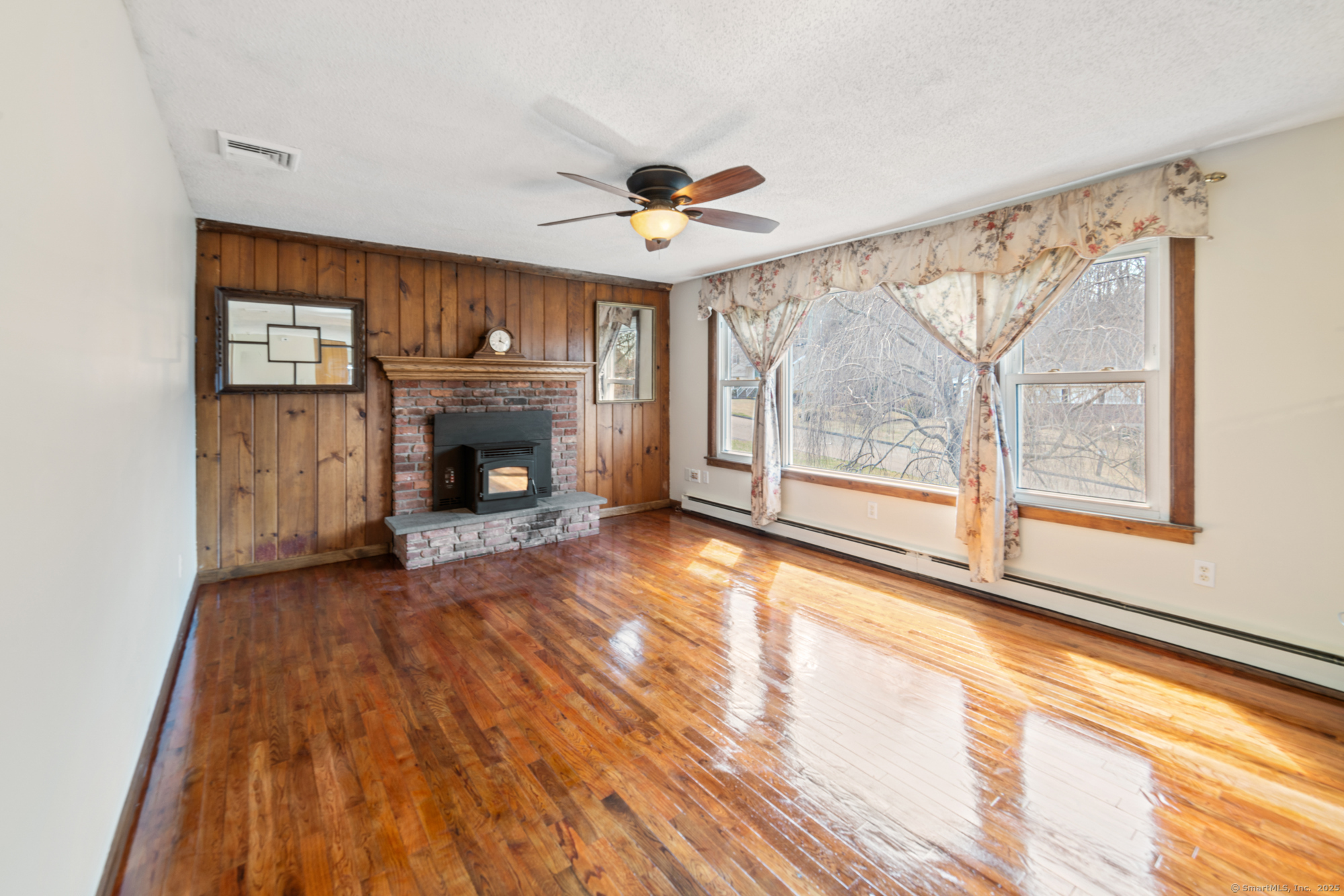 22 Stanley Drive, Seymour, Connecticut image 5