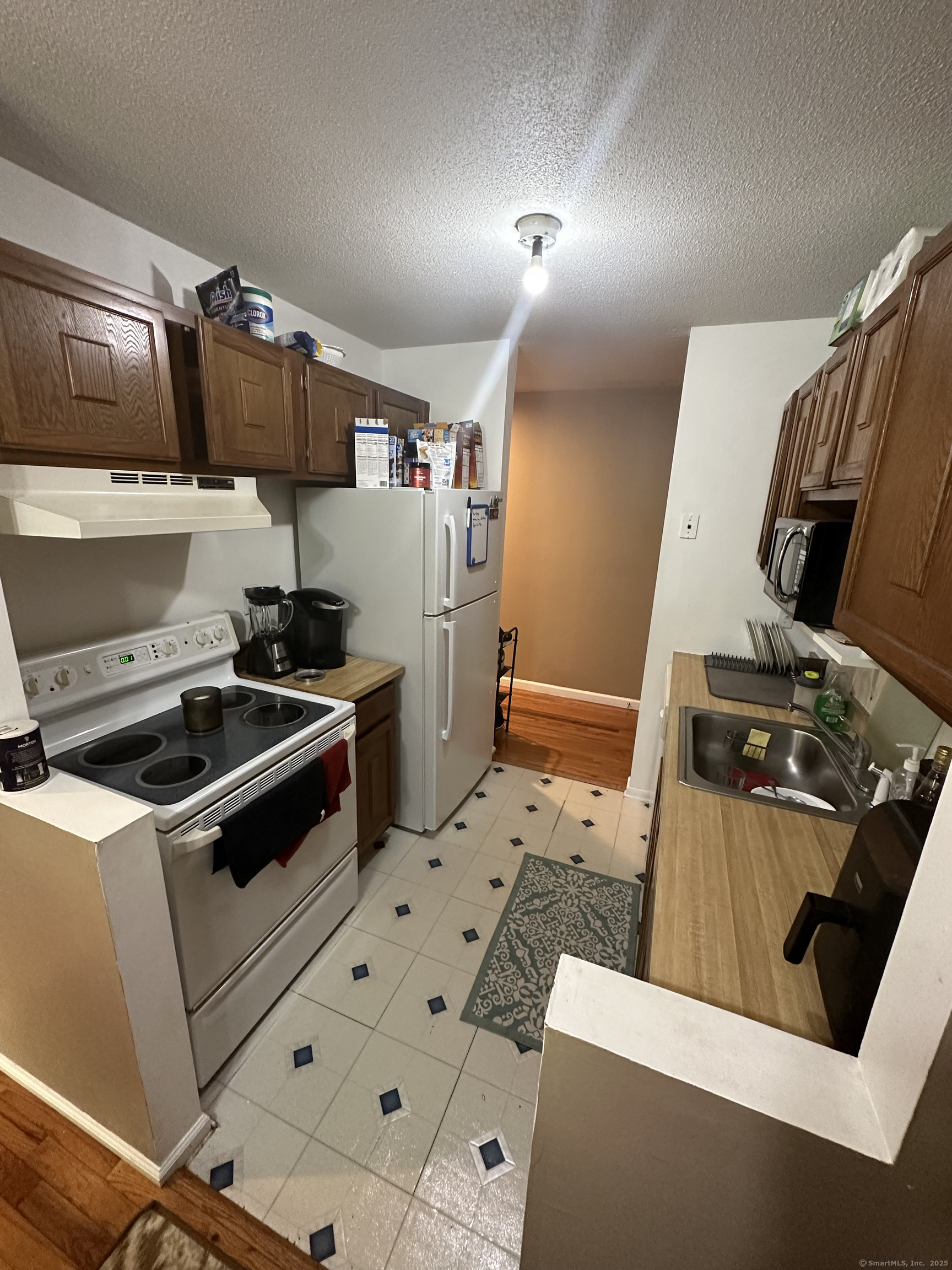 85 Balance Rock Road APT 14