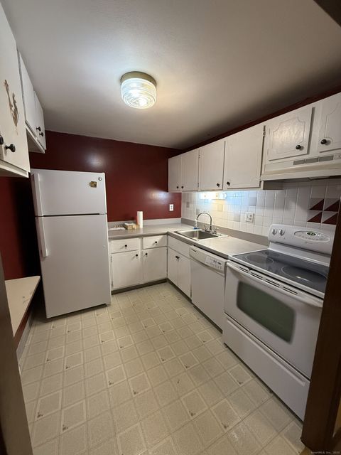 Tiny photo for 165 South Street #59, Vernon, CT 06066 (MLS # 24143962)