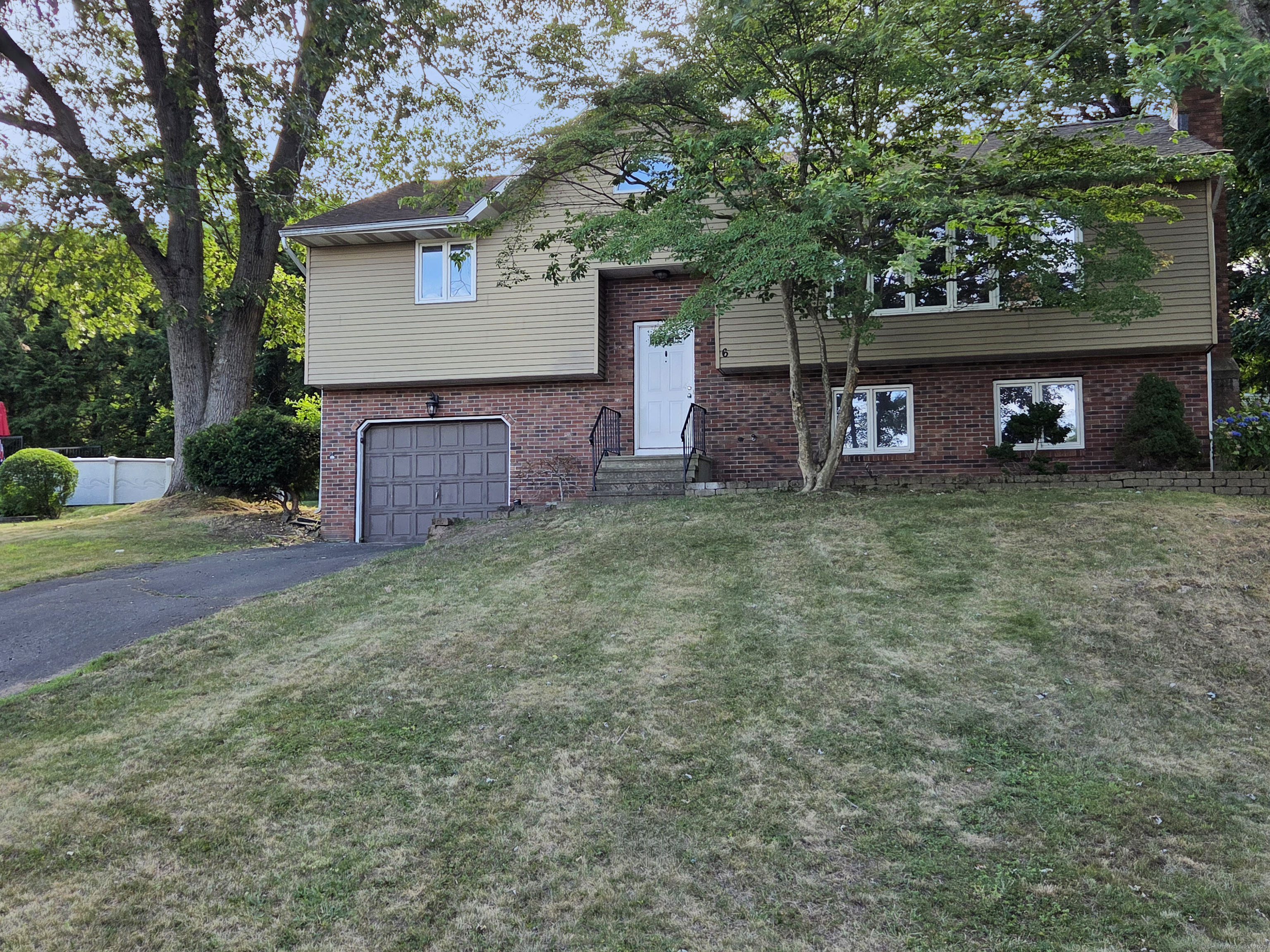 6 Kovacs Place