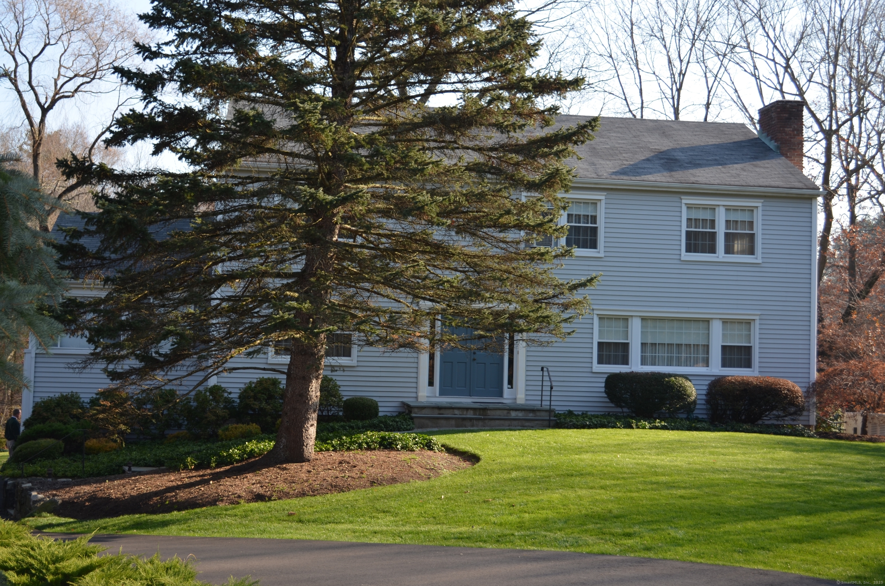 Stamford, Connecticut 06902, United States, 4 Bedrooms Bedrooms, ,3 BathroomsBathrooms,Residential,Pending,91685