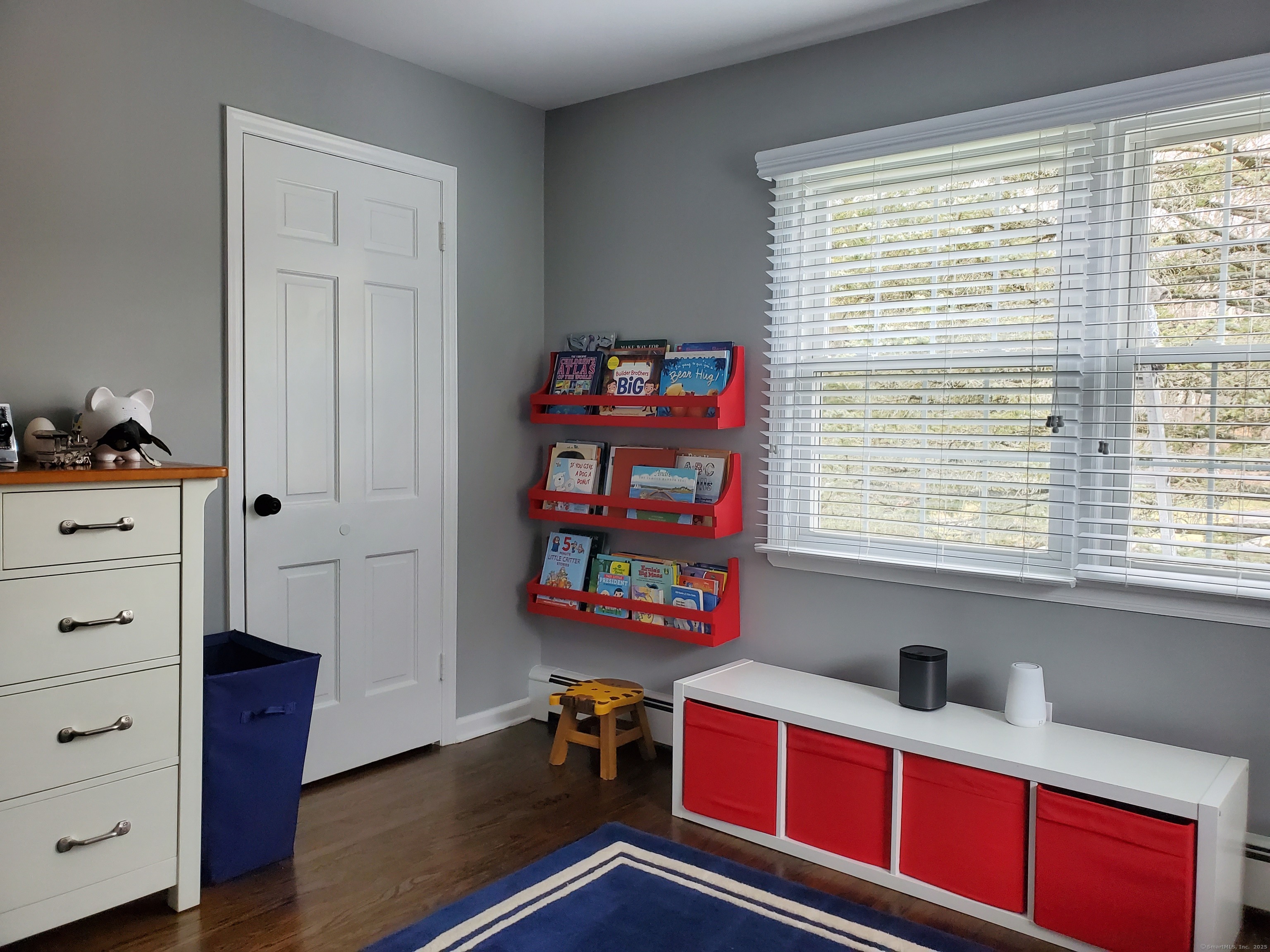 Stamford, Connecticut 06902, United States, 4 Bedrooms Bedrooms, ,3 BathroomsBathrooms,Residential,Pending,91685