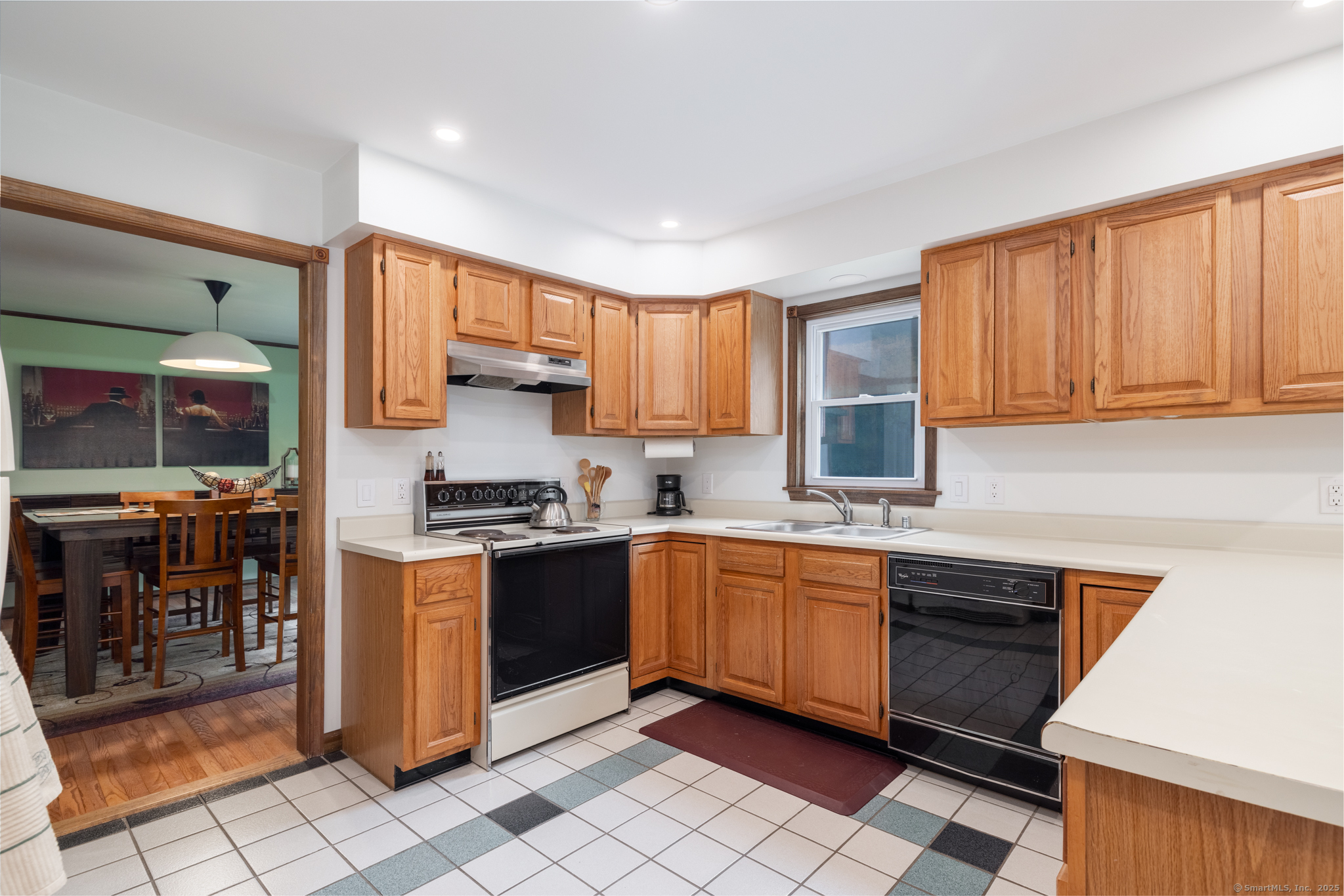 64 Old Mount Tom Road