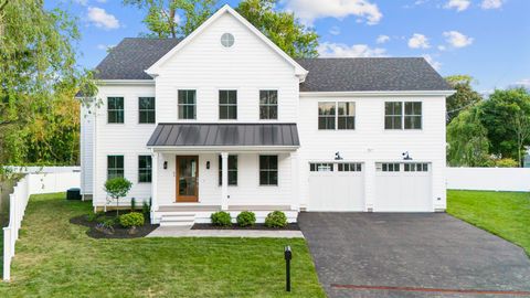 45 Robin Circle Fairfield CT 06824