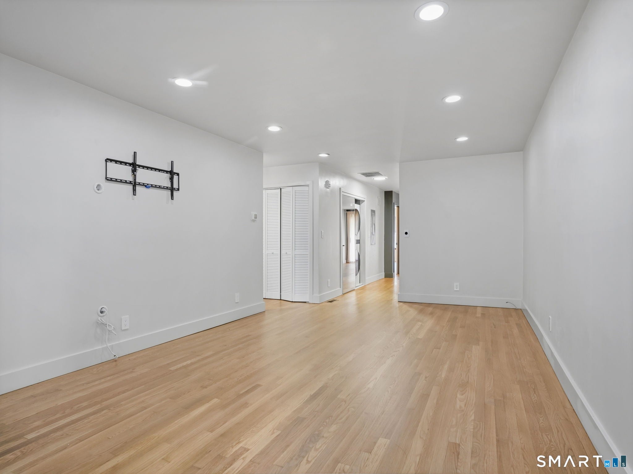 170 Forest Street 9