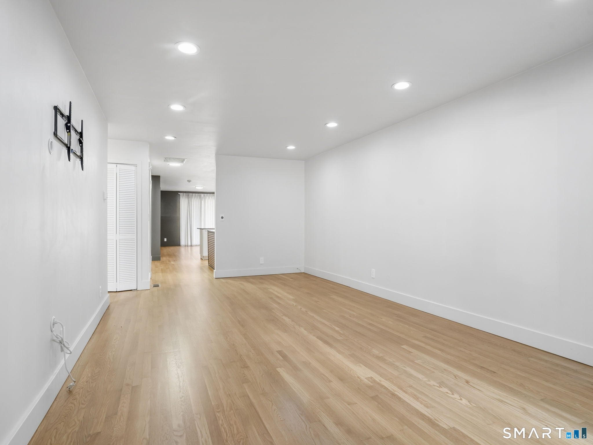170 Forest Street 9