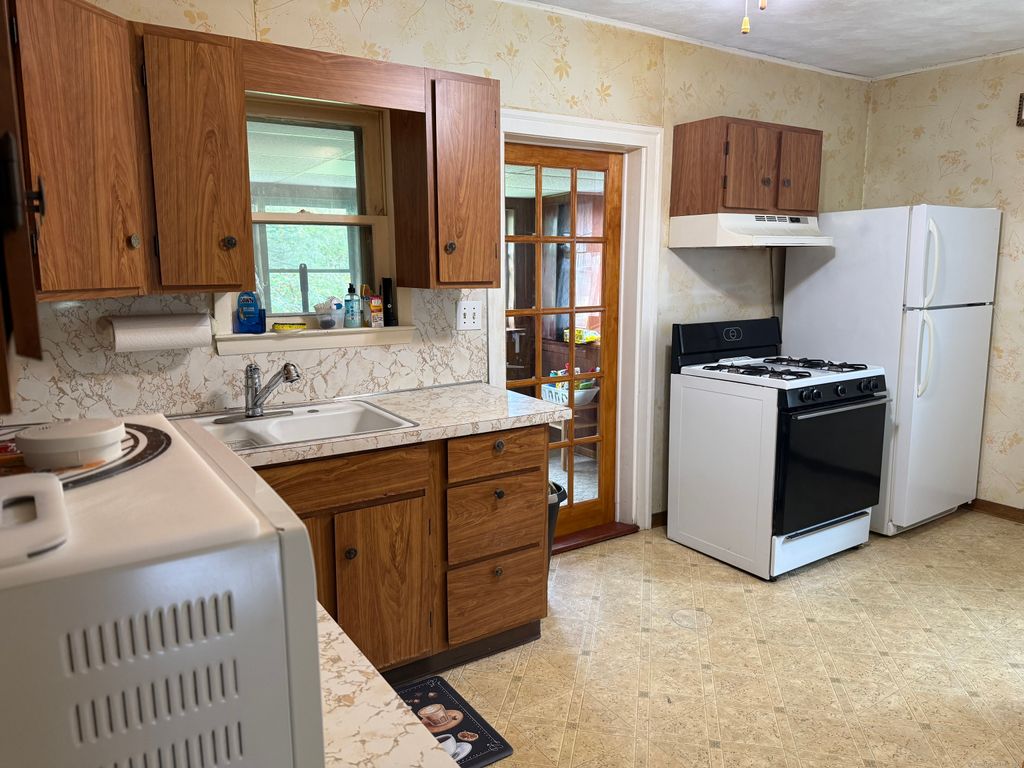 Photo of 262 Tremont Street, New Britain, CT 06051 (MLS # 24132458)