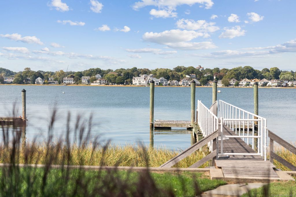 Photo of 9 Sylvester Court, Norwalk, CT 06855 (MLS # 24156368)