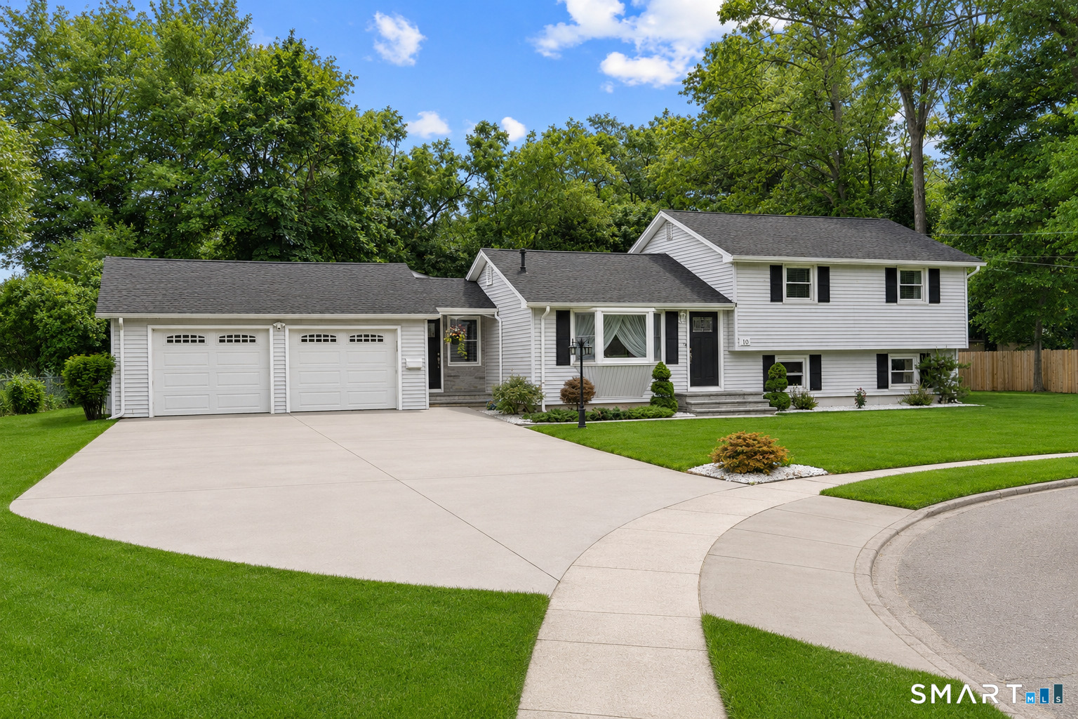 10 Riveredge Court