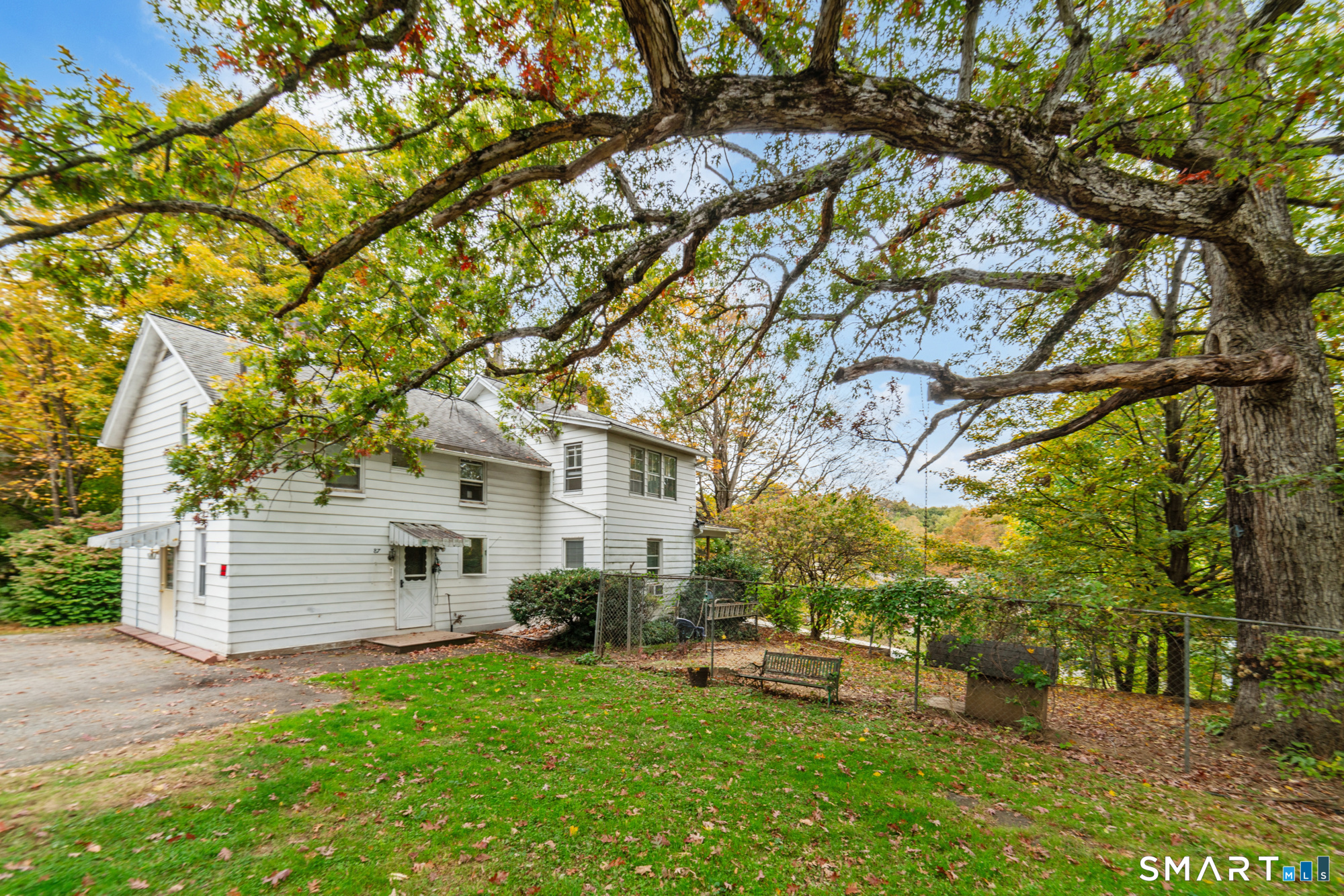 87 Woodruff Avenue