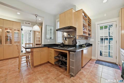 Tiny photo for 505 Edgewood Avenue, New Haven, CT 06511 (MLS # 24200117)