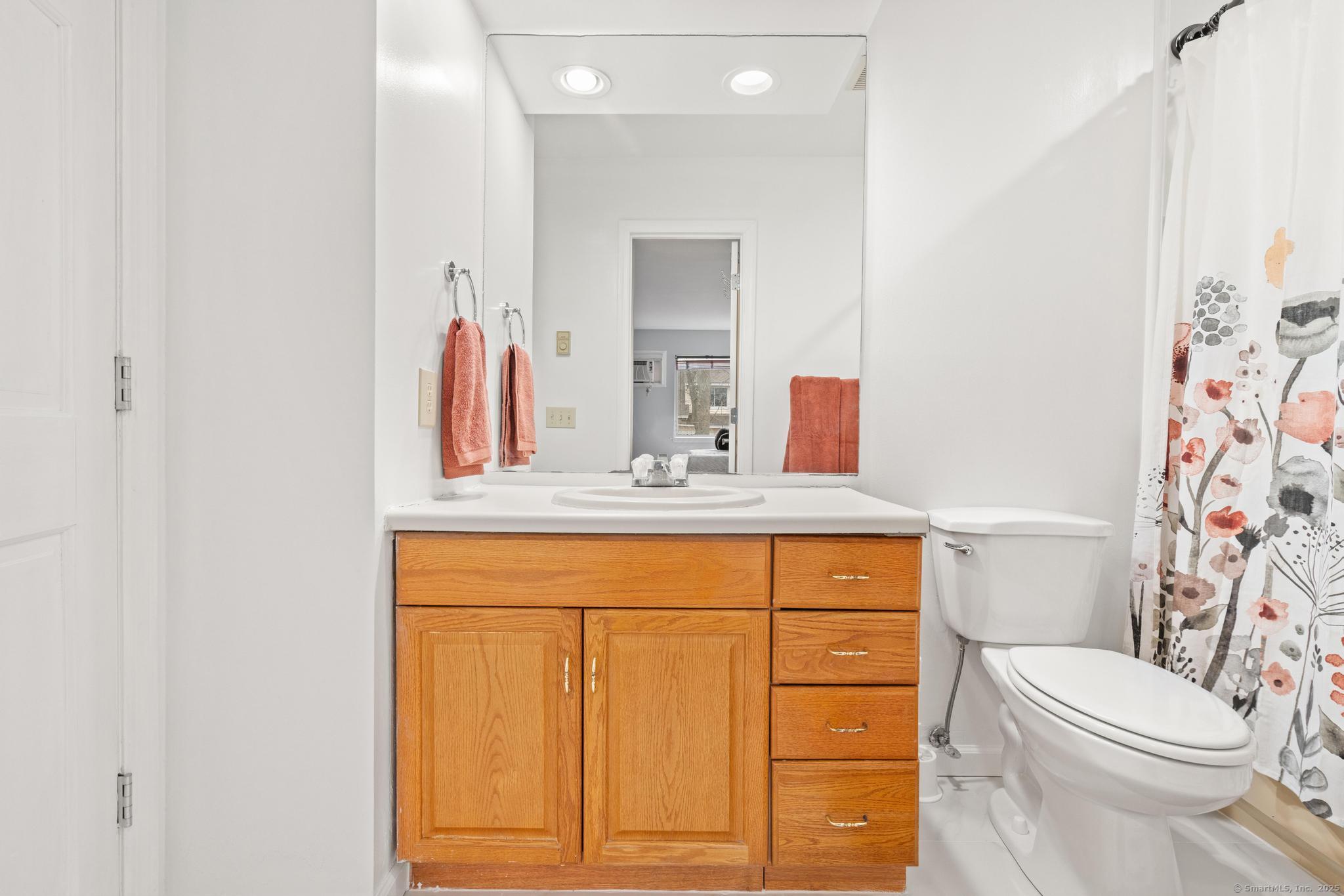 8 Rose Lane #APT 20-4, Danbury, Connecticut image 18