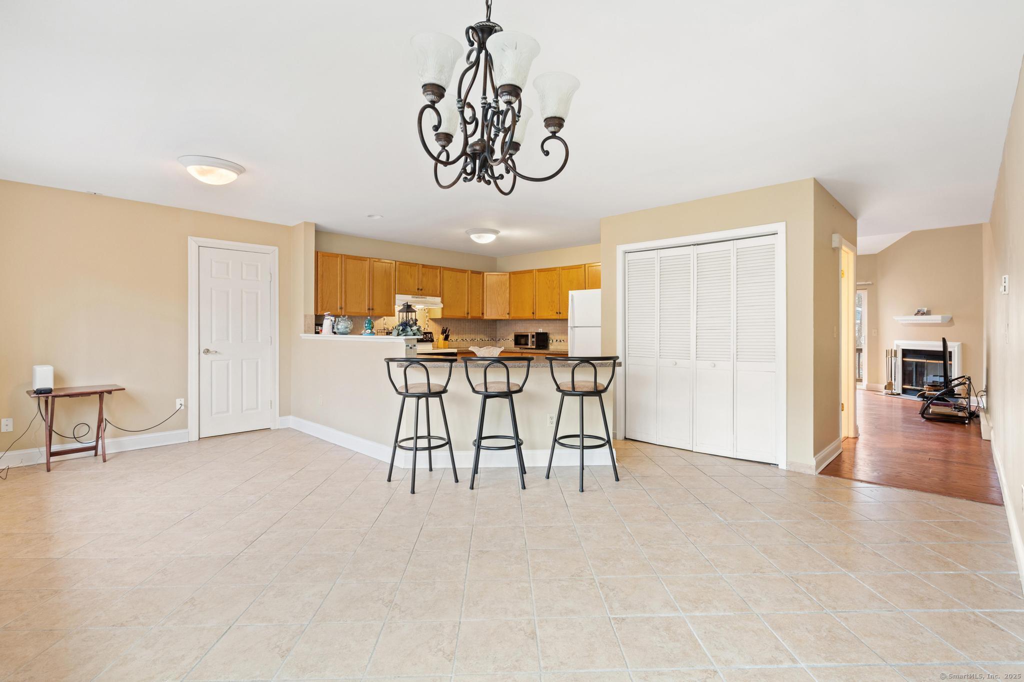 8 Rose Lane #APT 20-4, Danbury, Connecticut image 6