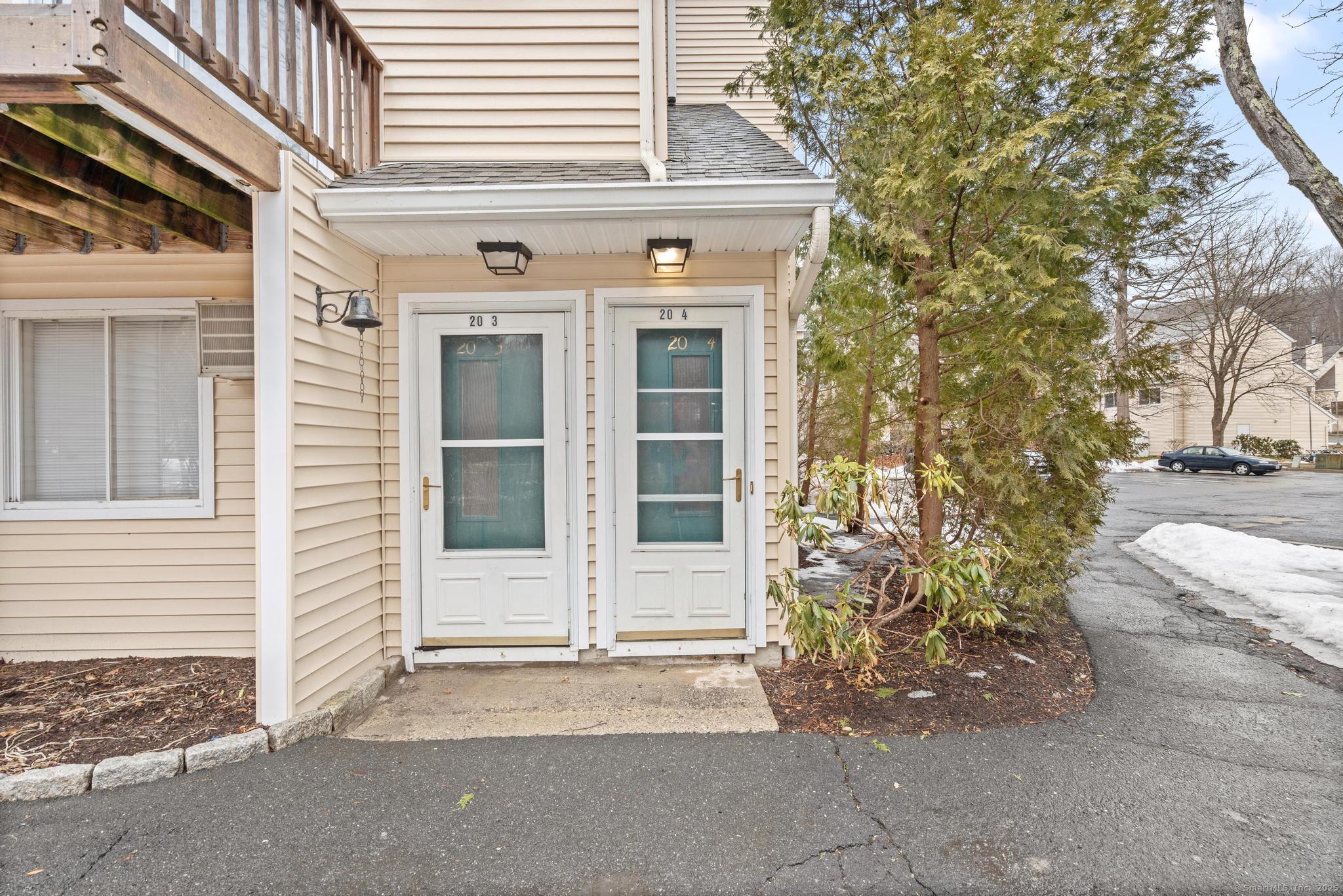 8 Rose Lane #APT 20-4, Danbury, Connecticut image 2