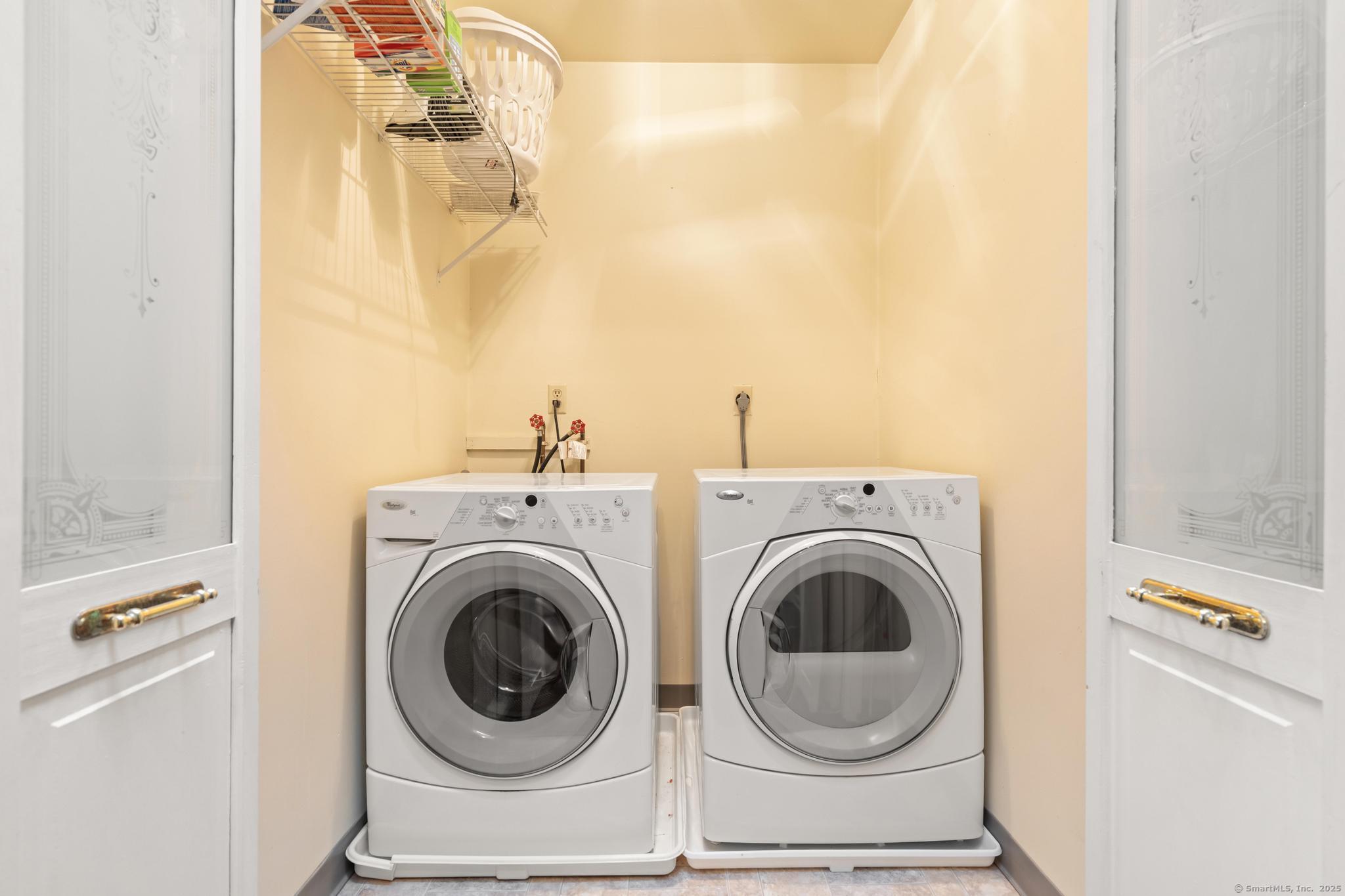 8 Rose Lane #APT 20-4, Danbury, Connecticut image 13