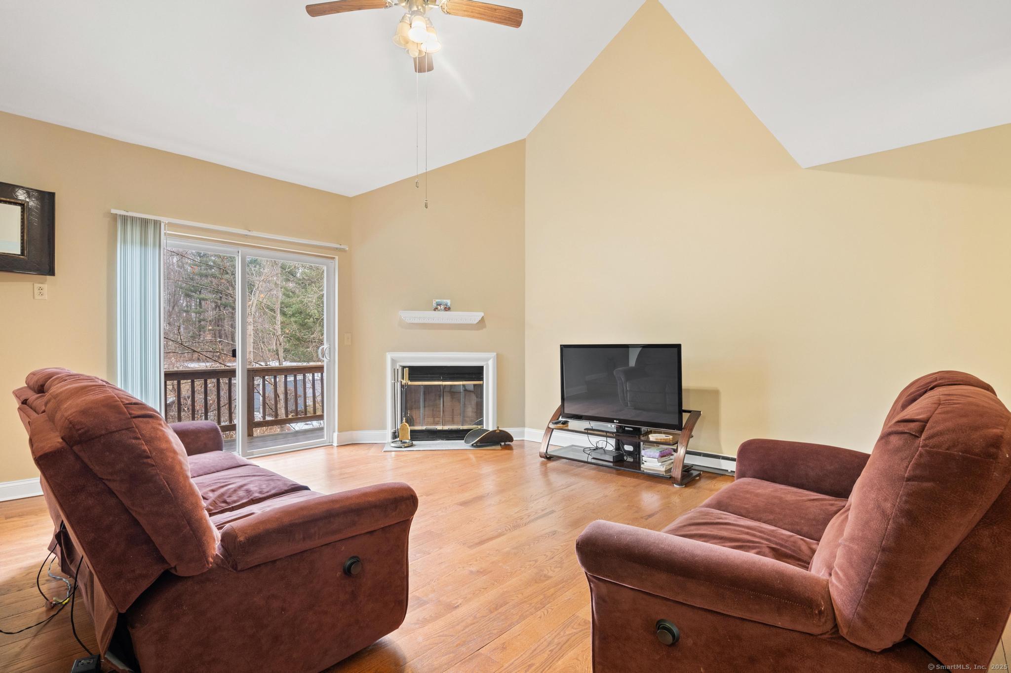 8 Rose Lane #APT 20-4, Danbury, Connecticut image 9