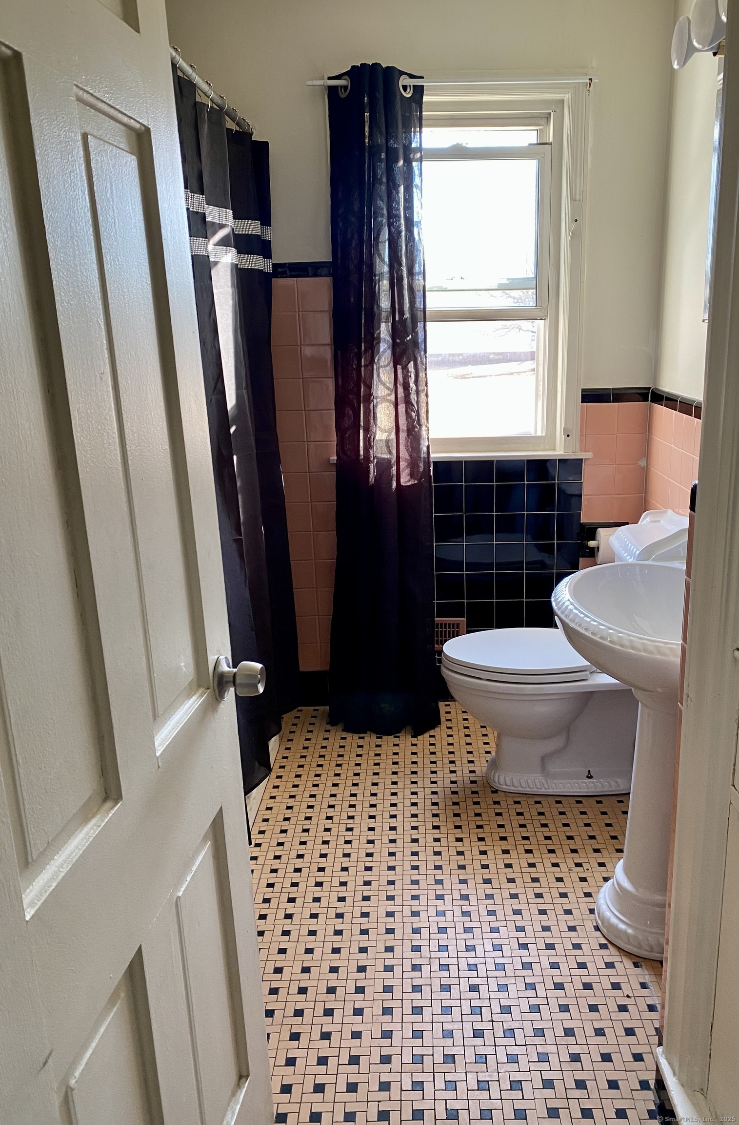 525 Pine Rock Avenue, Hamden, Connecticut image 12