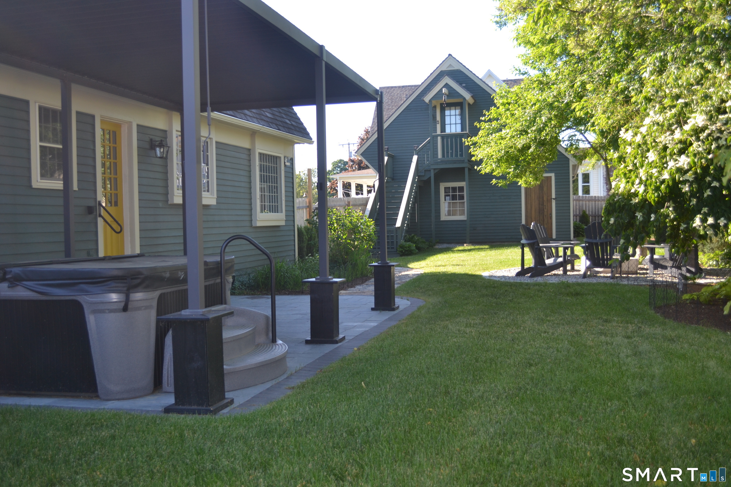 11 Smith Avenue