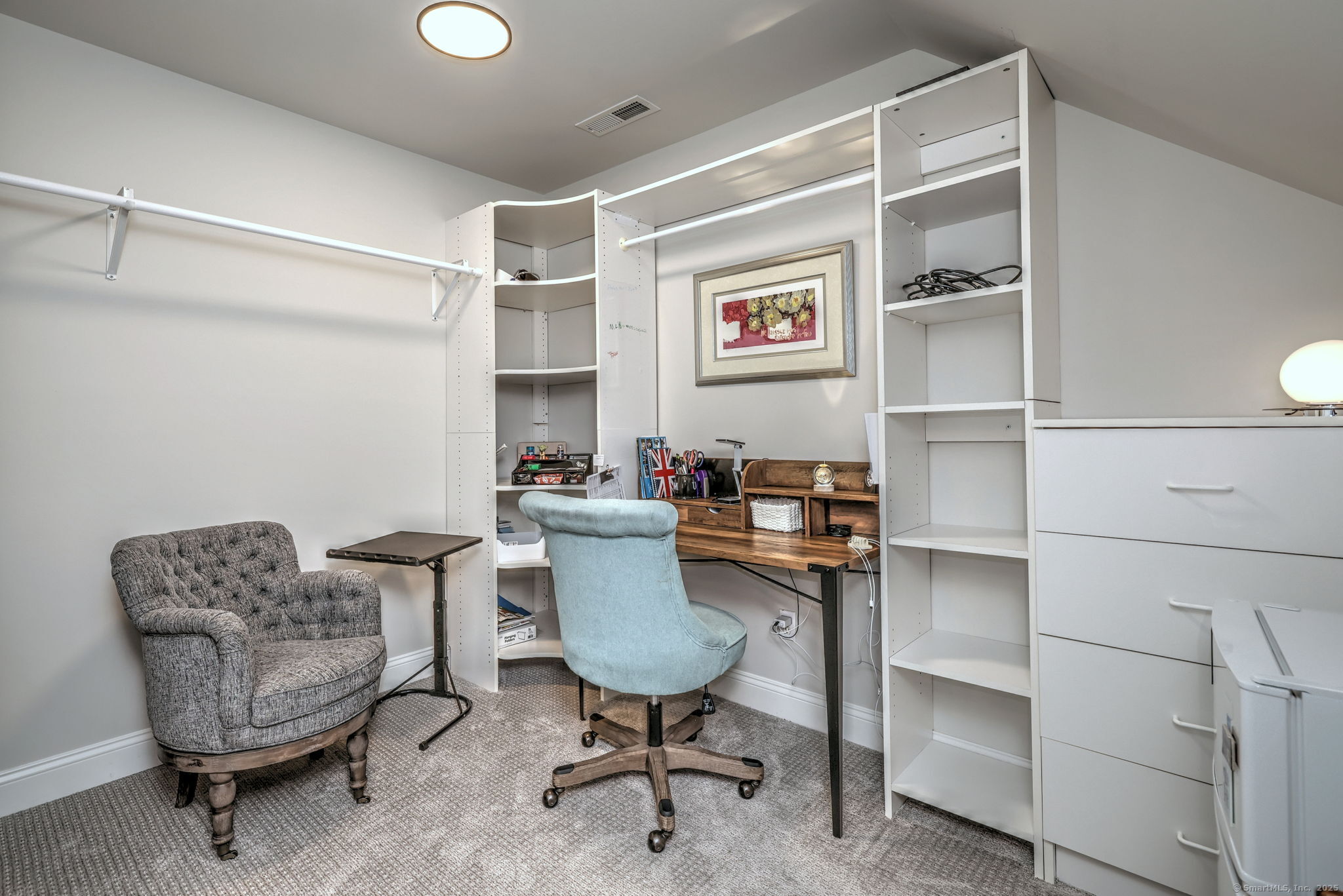 Milford, Connecticut 06461, United States, 2 Bedrooms Bedrooms, ,3 BathroomsBathrooms,Residential,Pending,191857