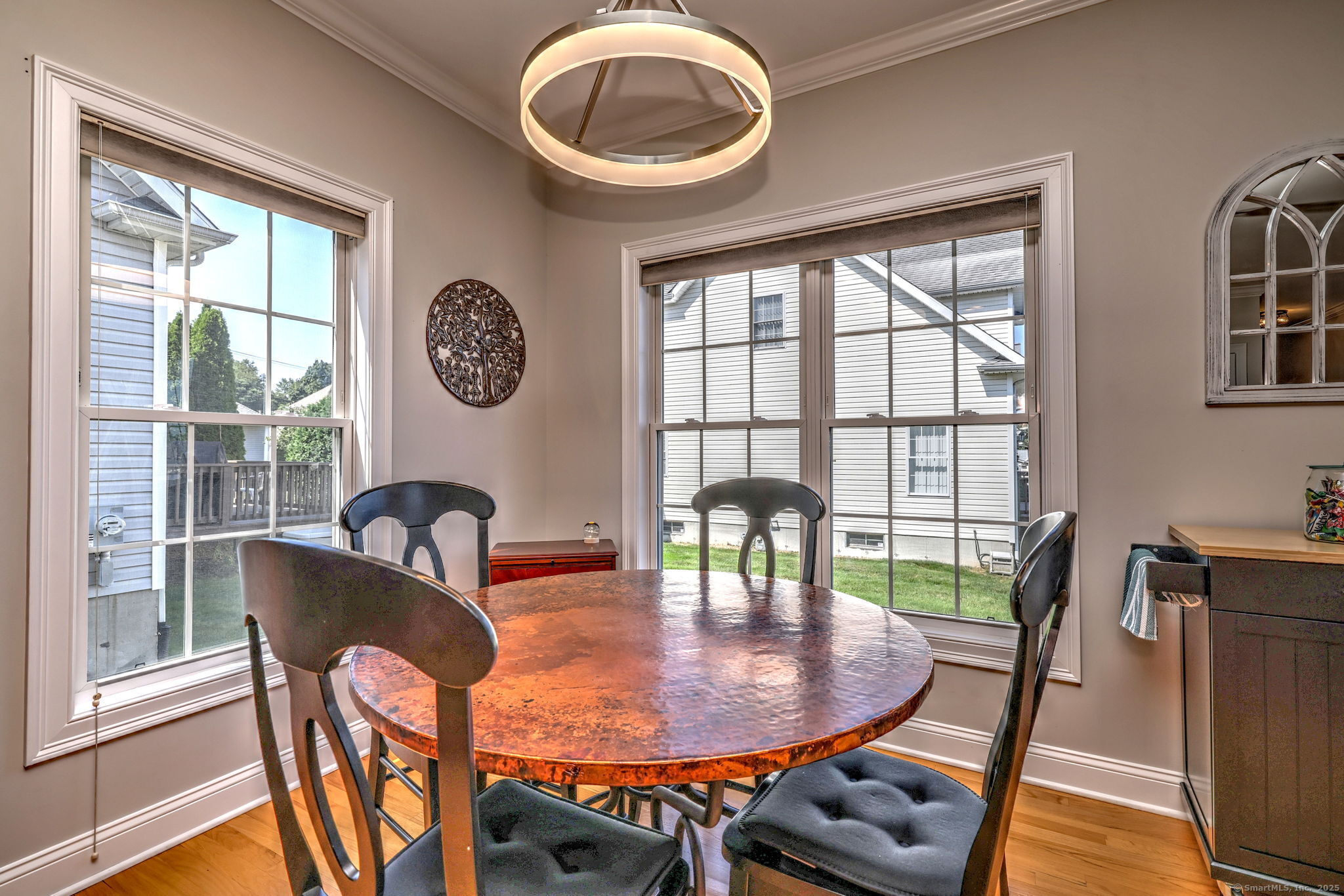 Milford, Connecticut 06461, United States, 2 Bedrooms Bedrooms, ,3 BathroomsBathrooms,Residential,Pending,191857